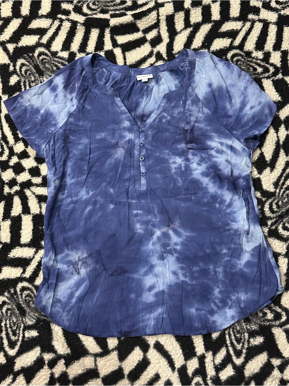 Kim Rogers Blue Tie-Dye Henley Short Sleeve Top